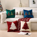 Capas de almofada de Natal em veludo bordado nas cores azul, vermelho e off-white — Casa Splendida